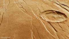 ESA’s Mars Express reveals a giant fault system on Mars