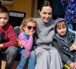 Angelina Jolie satisfies injured kids and fans in western Ukraine