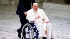 Pope Francis cancels July journey to Africa due to stickingaround knee problem