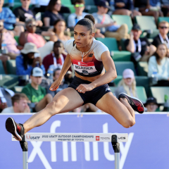 2022 USATF சாம்பியன்ஷிப்பில் 400M தடைகள் உலக சாதனையை சிட்னி மெக்லாலின் முறியடித்தார்
