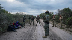 Gov. Abbott informs Texas National Guard, Department of Public Safety to arrest migrants at border