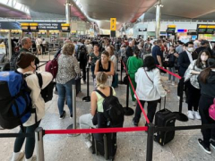London’s Heathrow Airport caps day-to-day traveler numbers