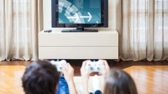 Playing video videogames boosts brain activity, choice making