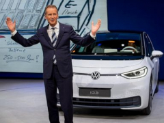 Volkswagen CEO, dealingwith series of obstacles, will action down