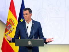 Ditch the necktie: Spain’s leader backs saving energy