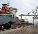 For 1st time because war started, Ukrainian grain ship leaves Odesa