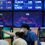 UnitedStates stocks stay blended inthemiddleof incomes, financial updates