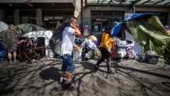 City personnel start eliminating campingtents from Vancouver’s Downtown Eastside