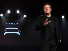 Elon Musk offers $7B in Tesla shares ahead of Twitter battle