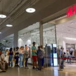 Russians buy last items from H&M, IKEA as shops wind down
