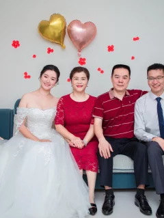 On her weddingevent day, Zhen’s daddy dropped an unforeseen ‘KPI’ in his speech