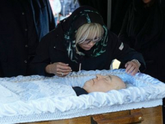 Gorbachev buried in Moscow in funeralservice snubbed by Putin