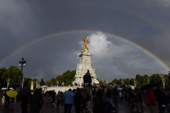 Double Rainbow Appears Over Buckingham Palace as Crowd Gathers to Mourn Queen