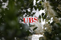 UBS Hiring ‘Content Reviewers’ to Vet Chinese Research, FT Says