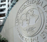 பிரிட்டனின் வரிக் குறைப்புகளுக்கு IMF ஒரு மோசமான முடிவை வழங்குகிறது