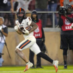 Outrageous TD catch moves Oregon State past Stanford