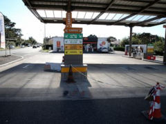 In France, fuel crisis tears nerves and employees’ durability