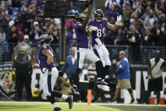 Ravens TE Mark Andrews and QB Lamar Jackson integrate for special play vs. Browns in Week 7