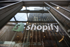 Shopify Stock Price (TSX:SHOP) Rises as Revenue Beats Analysts’ Estimates