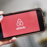 Airbnb Shares Fall on Muted Fourth-Quarter Bookings Forecast
