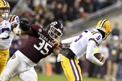 LSU drops out of leading 10 in AP Poll following Texas A&M loss