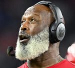 Texans’ Lovie Smith can’t choose inbetween his 2 horrible QBs, so he’ll simply play them both