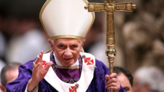 Thousands put into St. Peter’s Square for funeralservice of pope emeritus Benedict XVI