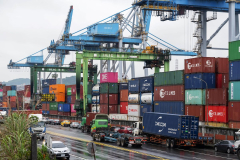 Taiwan’s Export Outlook Turns More Bearish on Weak Global Demand