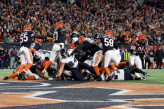 Sam Hubbard, Bengals stagger Ravens with 98-backyard fumble return for TD