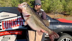 Texas angler lands giant bass, however is the image deceptive?