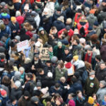 French PM states no dice on pension age as strikes loom