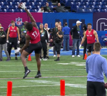 Darnell Washington made an definitely outrageous one-handed catch at the NFL Combine