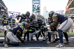 8 more complimentary representatives the Seahawks oughtto re-sign after extending Geno Smith