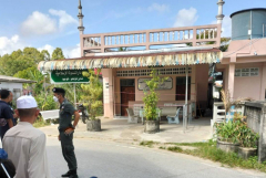 Shooter held after Pattani woman killed outdoors mosque