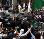Imran Khan mobbed by advocates as he leaves for court