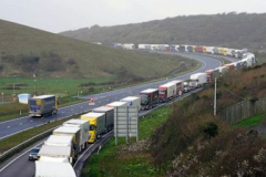 UK tourists face hours-long waits for ferryboats to France