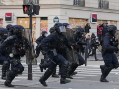 French authorities counter demonstration violence; trash strike ends