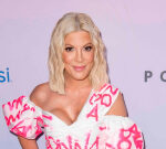 Here’s why Tori Spelling of ‘90210’ is rocking an eye spot (read if you wear contacts)