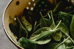 How to Grow and Enjoy Spinach: Tips and Tricks from a Vegetable Enthusiast
