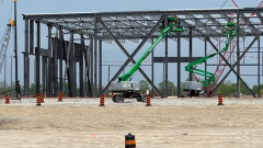 Stellantis stops buildingandconstruction on Windsor, Ont., EV battery plant amidst Ottawa conflict