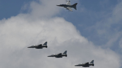 Biden backs global strategy to train Ukrainian pilots on F-16s