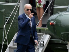 AP source: Biden, McCarthy reach last offer to avoid default, now needto sell to Congress