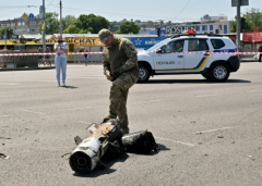 Russia fires rockets on Kyiv in uncommon daytime attack