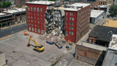 Iowa rescuers rush to discover survivors after apartmentorcondo’s partial collapse