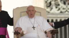 Pope Francis goesthrough three-hour digestive surgicaltreatment under basic anaesthesia