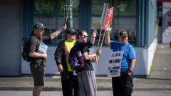 Port union cautions Ottawa to ‘stay out of our service,’ as strike talks stopworking to reach offer