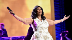Jury chooses file discovered in Aretha Franklin’s sofa is a legitimate will