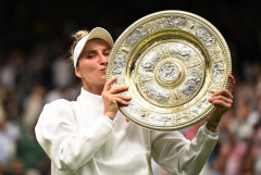 Vondrousova makes Wimbledon history