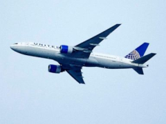 United Airlines concurs to provide union pilots huge pay raises