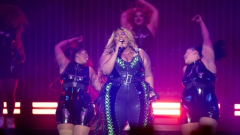 Lizzo tooklegalactionagainst by previous dancers who declare sexual harassment, hostile work environment